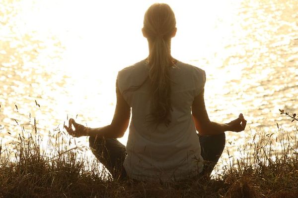 Meditația și efectele benefice pe hormonul stresului